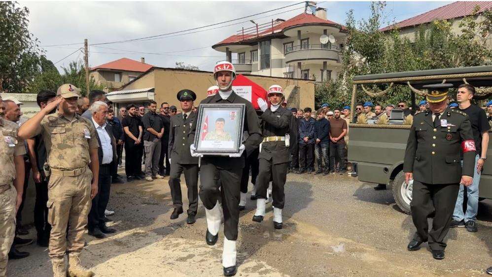 Devriye görevinde şehit olmuştu! Ziyar Koparan’a memleketinde son görev 1